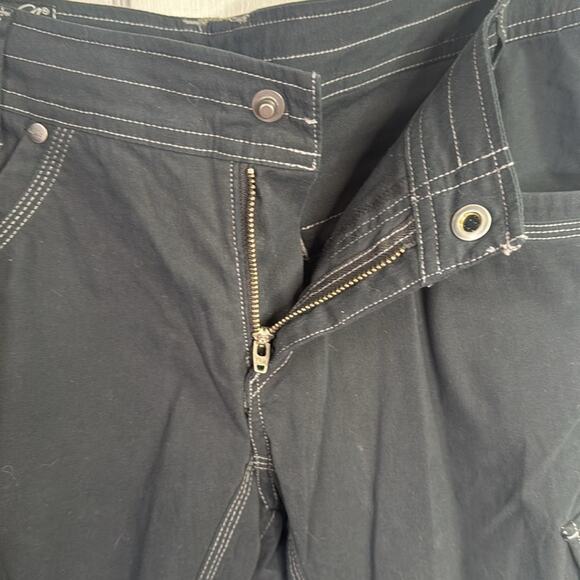 Kuhl Women’s Black Splash Cargo Activewear 11” Shorts W1273 Sz 6 - Picture 3 of 10